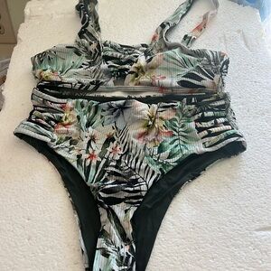 TINIBIKINI Bikini Swim Tropical Leaf Flowers S